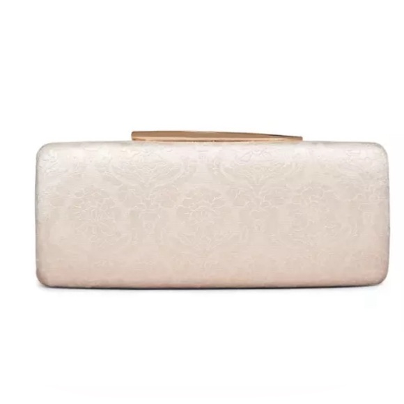TADASHI SHOJI Carla CLUTCH IVORY VELVET Handbag Gold Removable Strap Purse NWT - Picture 5 of 8